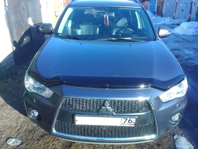 Дефлектор SIM для капота Mitsubishi Outlander XL 2010-2012. Артикул SMIOUT1012