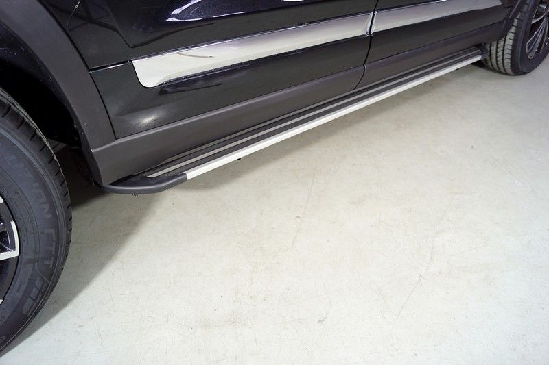 Пороги алюминиевые ТСС Slim Line Silver 1820 мм для Chery Tiggo 8 Pro 2021-2026. Артикул CHERTIG8P21-26S