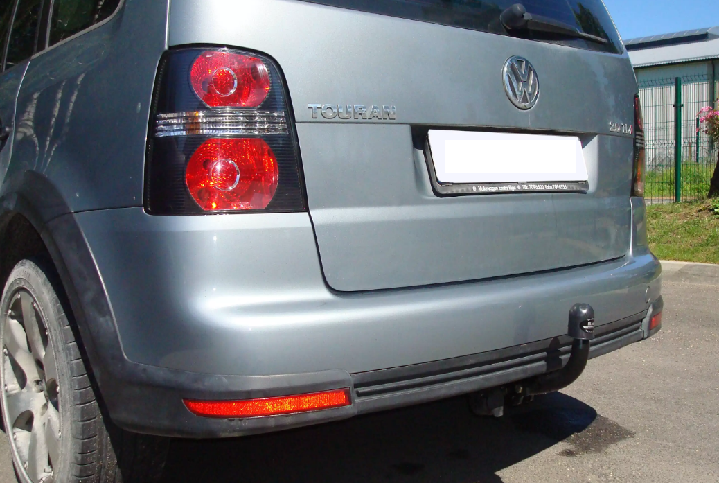 Фаркоп Auto-Hak для Volkswagen Touran Van 5-дв. 2003-2015. Артикул K 41