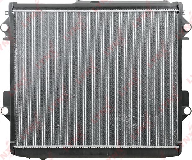 Радиатор охлаждения двигателя LYNXauto для Toyota Land Cruiser 200 2007-2020. Артикул RB-1968