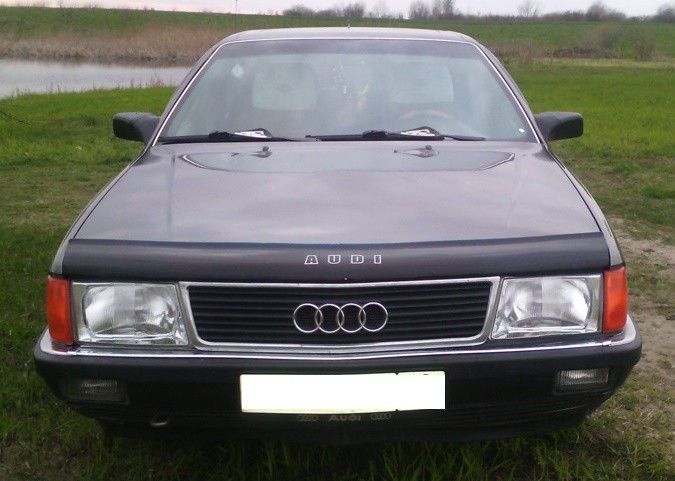 Дефлектор VT52 для капота Audi 100 C3 1983-1991. Артикул AD01VT
