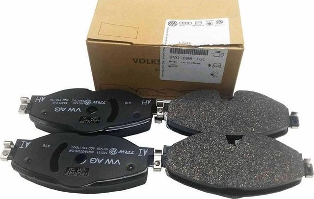 Тормозные колодки VAG. Артикул 8V0698151S
