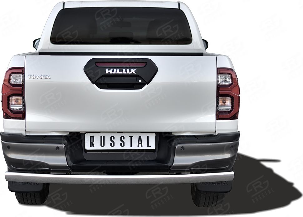 Защита RusStal заднего бампера d75х42 дуга для Toyota Hilux VIII Black Onyx 2020-2026. Артикул THBOZ-003517
