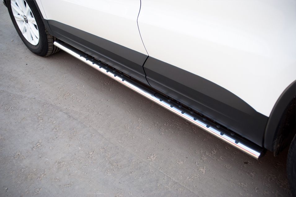 Защита порогов RusStal труба d75х42 овал с проступью для Volkswagen Tiguan Track & Field (Track & Style) 2011-2016. Артикул VGO-000495