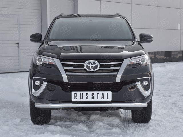 Защита RusStal переднего бампера d63 секции для Toyota Fortuner II (для России) 2017-2020. Артикул TFZ-002880