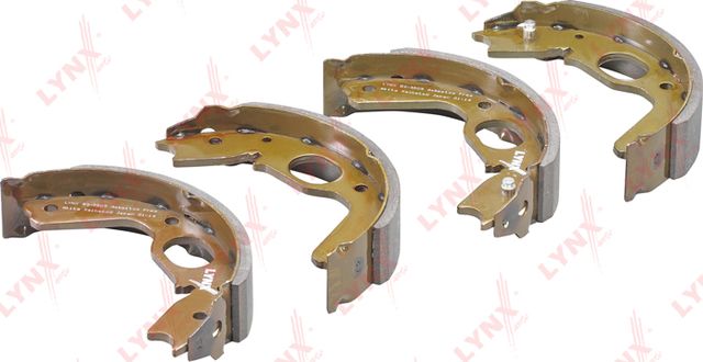 Тормозные колодки LYNXauto задние для Mitsubishi Delica IV 1995-2000. Артикул BS-5505