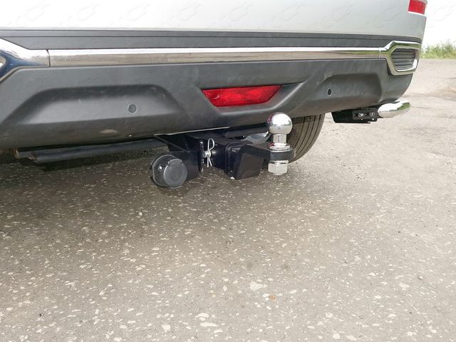 Фаркоп ТСС оцинкованный под американский квадрат для Renault Koleos II 2016-2026 (нерж. шар). Артикул TCU00081N