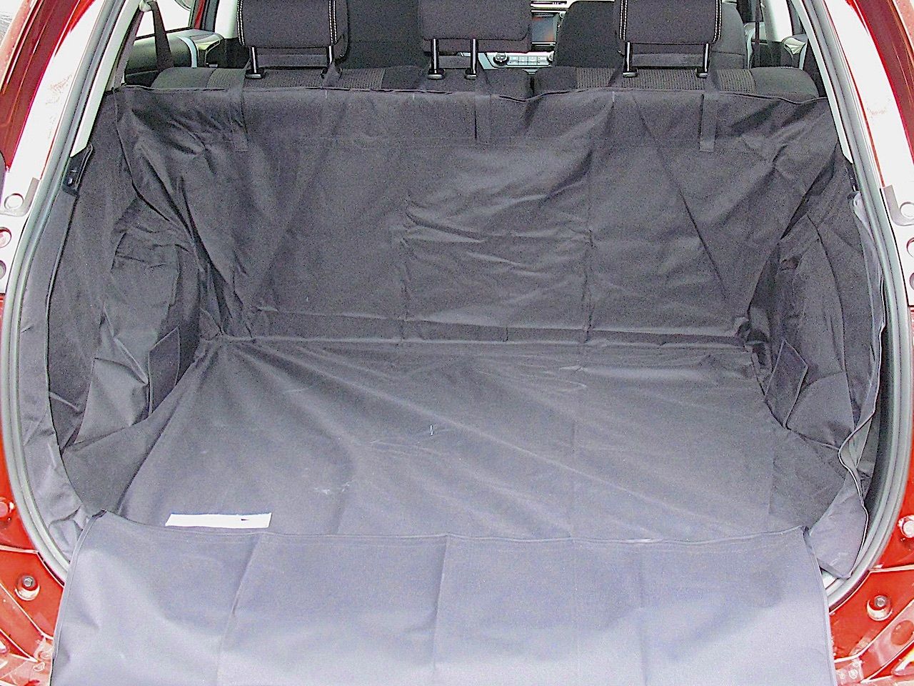 Защитный чехол AUTOSMSTUDIO "Standart" в багажник автомобиля для Toyota RAV4 IV XA40 рестайлинг 2015-2019, черный. Артикул TP-RAV4(2015-)-STD-BL