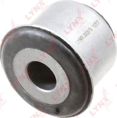 Сайлентблок передней балки LYNXauto. Артикул B8379