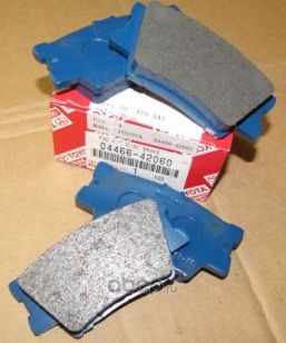 Тормозные колодки Toyota. Артикул 0446642060