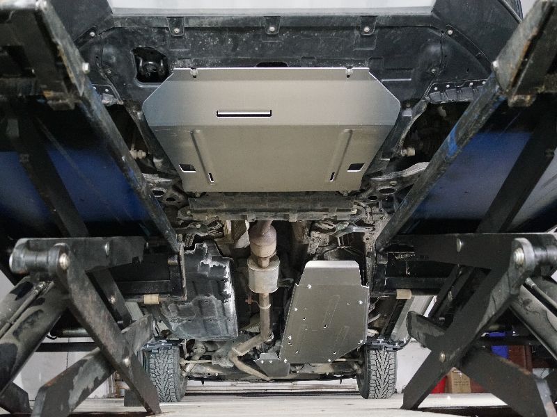 Защита алюминиевая ТСС (4 мм) для бака, адсорбера, заднего дифференциала, картера и КПП Geely Atlas Pro 2021-2026. Артикул ZKTCC00531K