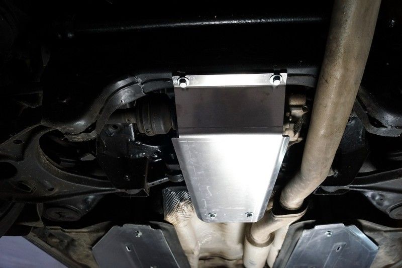 Защита алюминиевая ТСС (4 мм) для редуктора Genesis GV80 2020-2026. Артикул ZKTCC00515