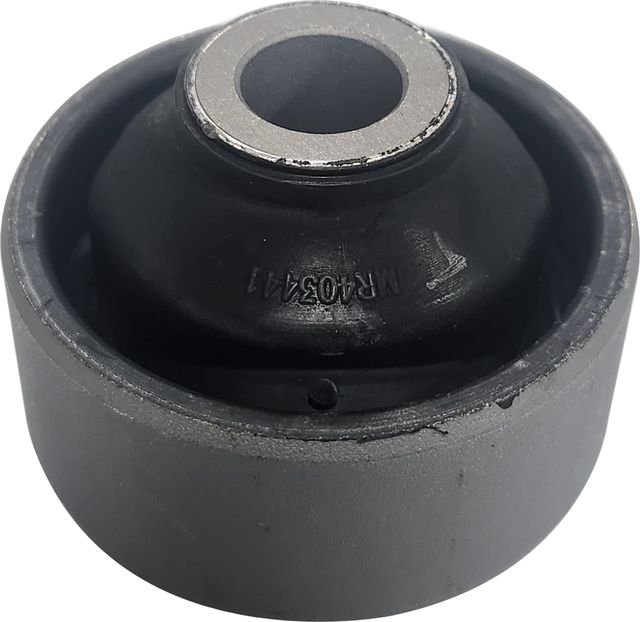 Сайлентблок переднего рычага подвески CTR. Артикул GV1007