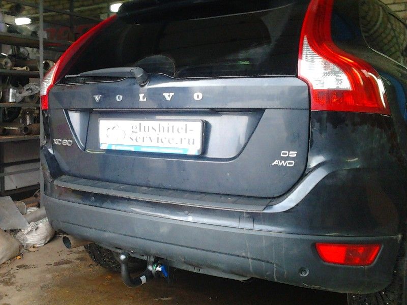 Фаркоп Steinhof для Volvo XC60 2008-2017. Быстросъемный крюк. Артикул V-285