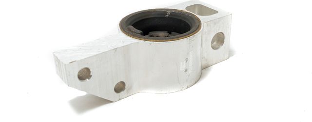 Сайлентблок переднего рычага подвески Cworks. Артикул F280R0065