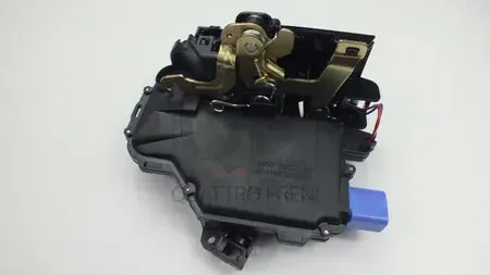 ЗАМОК ДВЕРИ RR (Quattro Freni). Артикул QF10K00029