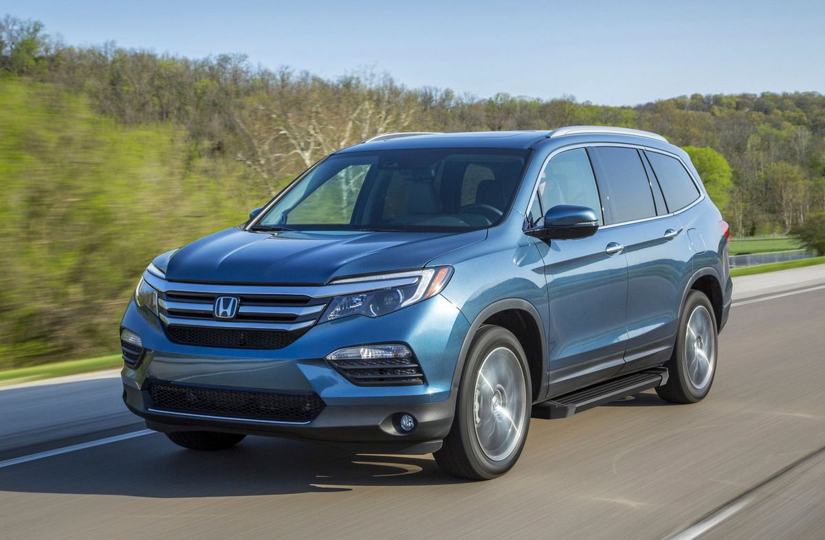 Пороги алюминиевые Rival Black для Honda Pilot III 2016-2019. Артикул F180ALB.2105.1