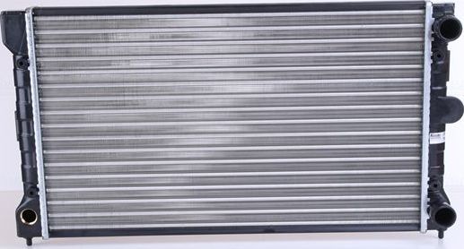Радиатор охлаждения двигателя Nissens для Volkswagen Passat B3 1988-1997. Артикул 651741
