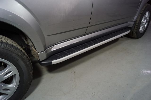 Пороги алюминиевые ТСС с пластиковой накладкой 1720 мм для Haval H5 2020-2026. Артикул HAVH520-32AL