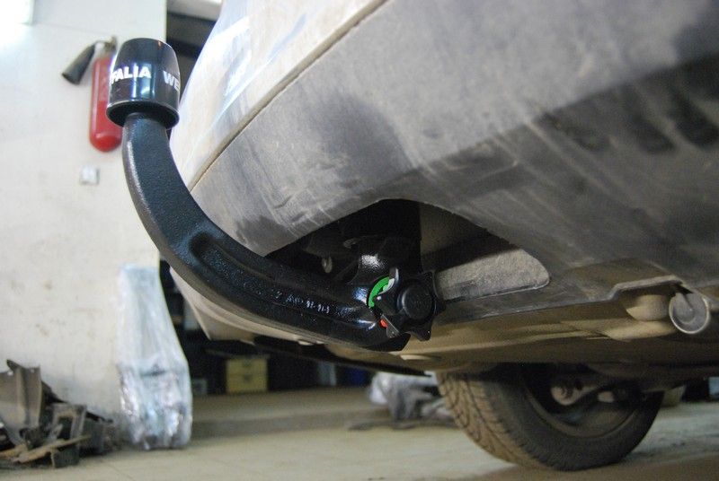 Фаркоп Westfalia для Audi A6 С6 cедан, универсал (вкл. Quattro, S-Line) 2004-2011. Быстросъемный крюк. Артикул 305269600001
