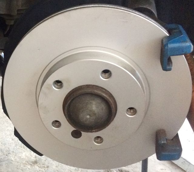 Тормозной диск Textar Pro передний для BMW 3 III (E36) 1990-2000. Артикул 92055603