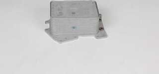 Радиатор масляный (маслоохладитель) для двигателя BSG для Land Rover Range Rover III 2010-2012. Артикул BSG 15-506-034