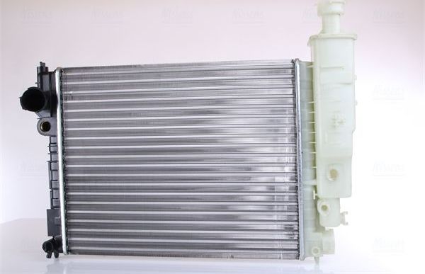 Радиатор охлаждения двигателя Nissens. Артикул 63524
