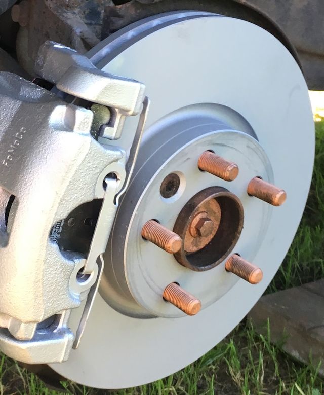 Тормозной диск Zimmermann Coat Z передний для Land Rover Freelander II 2006-2014. Артикул 250.1360.20