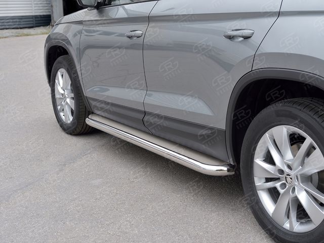 Защита порогов RusStal труба d63 с листом (Лист нерж, проф. нерж) (вариант 3) для Skoda Kodiaq 2017-2026. Артикул SKKL-0027743