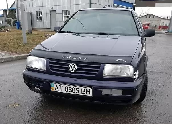 Дефлектор VT52 для капота Volkswagen Vento 1992-1998. Артикул VW23VT
