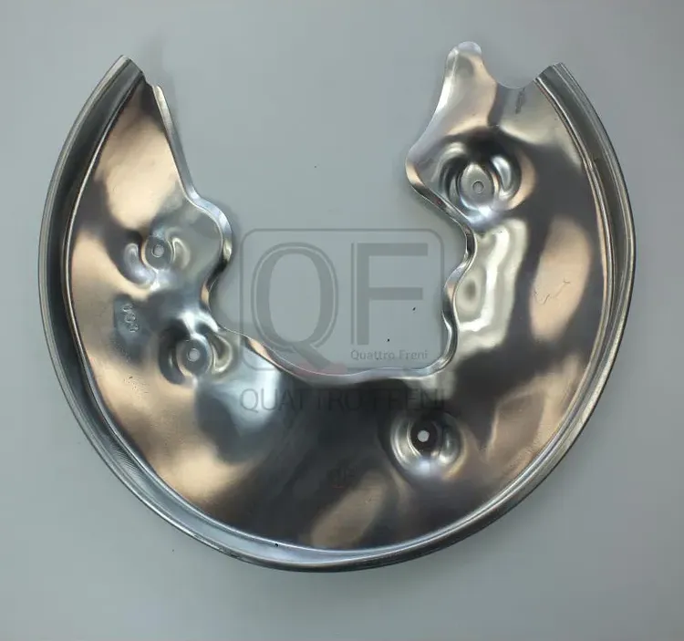 Кожух тормозного диска fr rh (Quattro Freni). Артикул qf00f00090