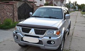 Дефлектор SIM для капота Mitsubishi Pajero Sport I 2000-2007. Артикул SMIPSP0012