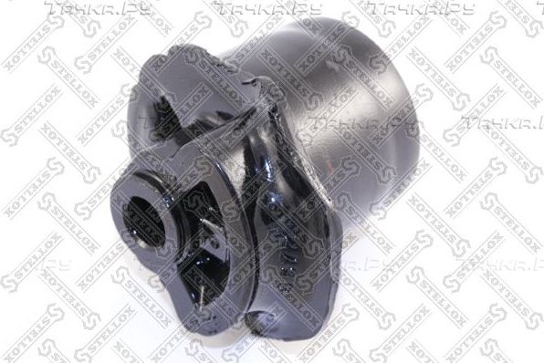 Сайлентблок переднего рычага подвески Stellox. Артикул 87-98093-SX