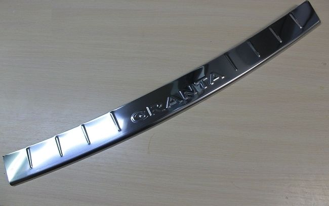 Накладка Ладья на бампер для Lada Granta I 2011-2026. Артикул 015.53.21