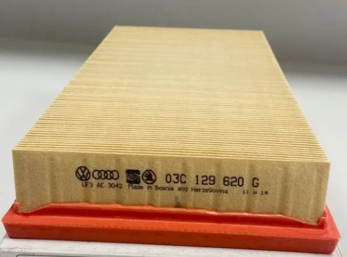 Воздушный фильтр VAG. Артикул 03C129620
