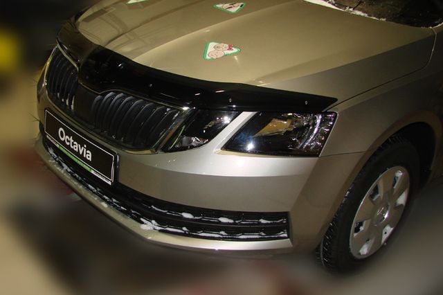 Дефлектор SIM для капота Skoda Octavia A7 рестайлинг 2017-2020. Артикул SSCOCT1712