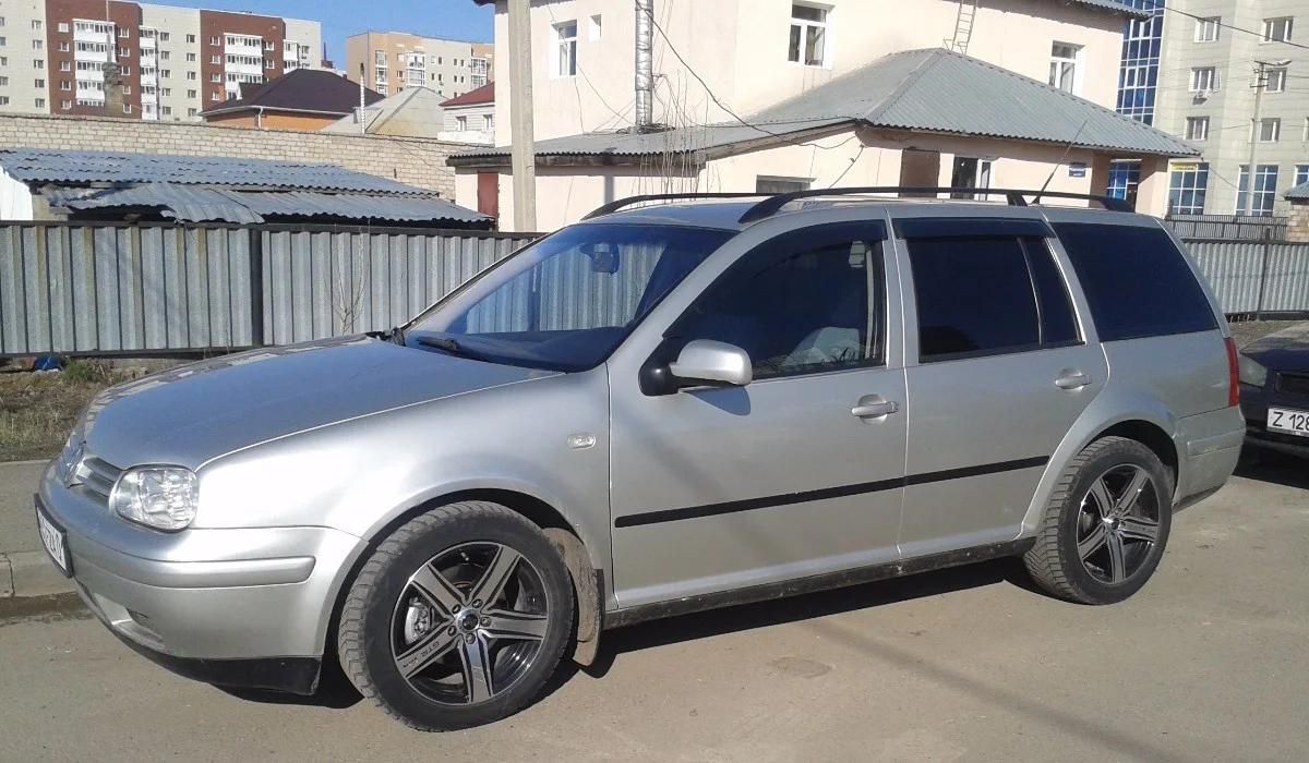 Дефлекторы Cobra Tuning для окон Volkswagen Golf IV универсал 1997-2005. Артикул V24897