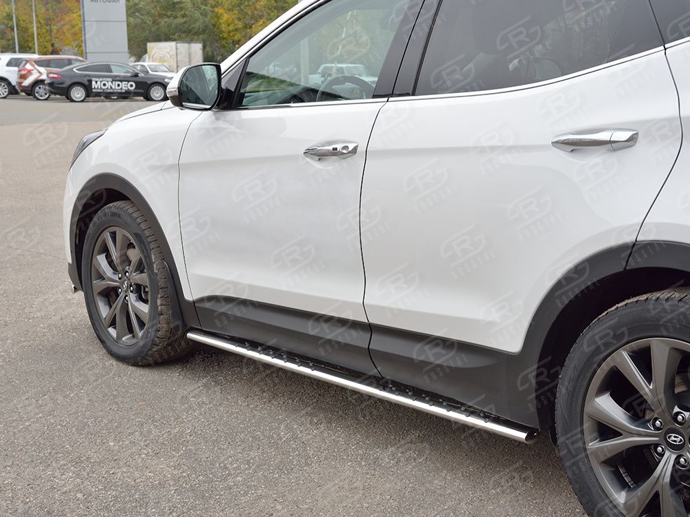 Защита порогов RusStal труба 75х42 овал с проступью для Hyundai Santa Fe Premium III 2015-2026. Артикул HSFPO-002447
