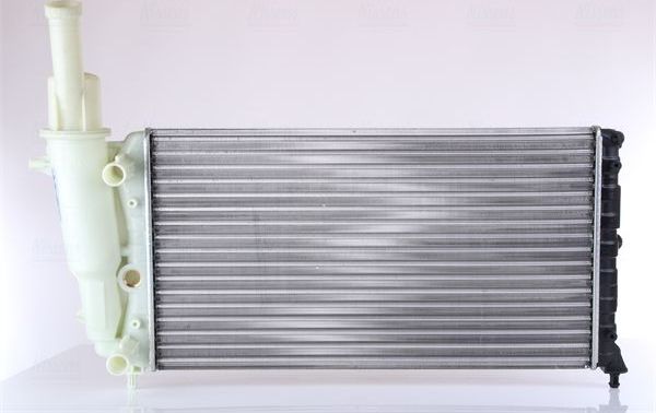 Радиатор охлаждения двигателя Nissens. Артикул 61858