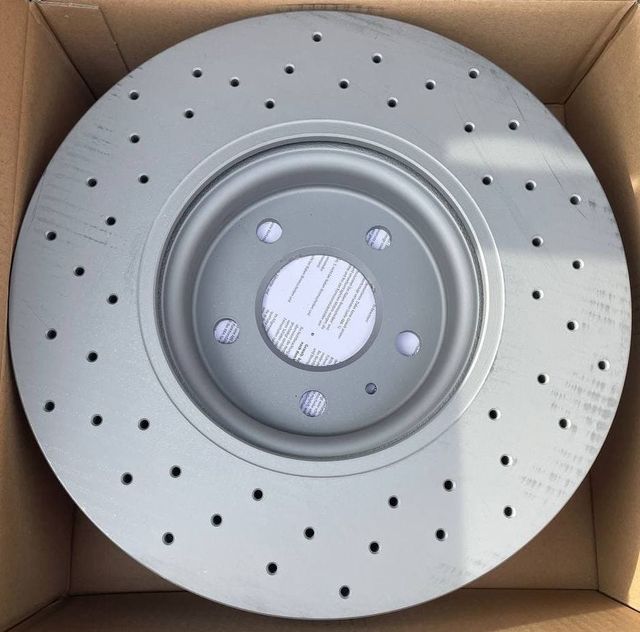 Тормозной диск Zimmermann Sport Coat Z передний для Audi A6 IV (C7) 2010-2018. Артикул 100.3355.52