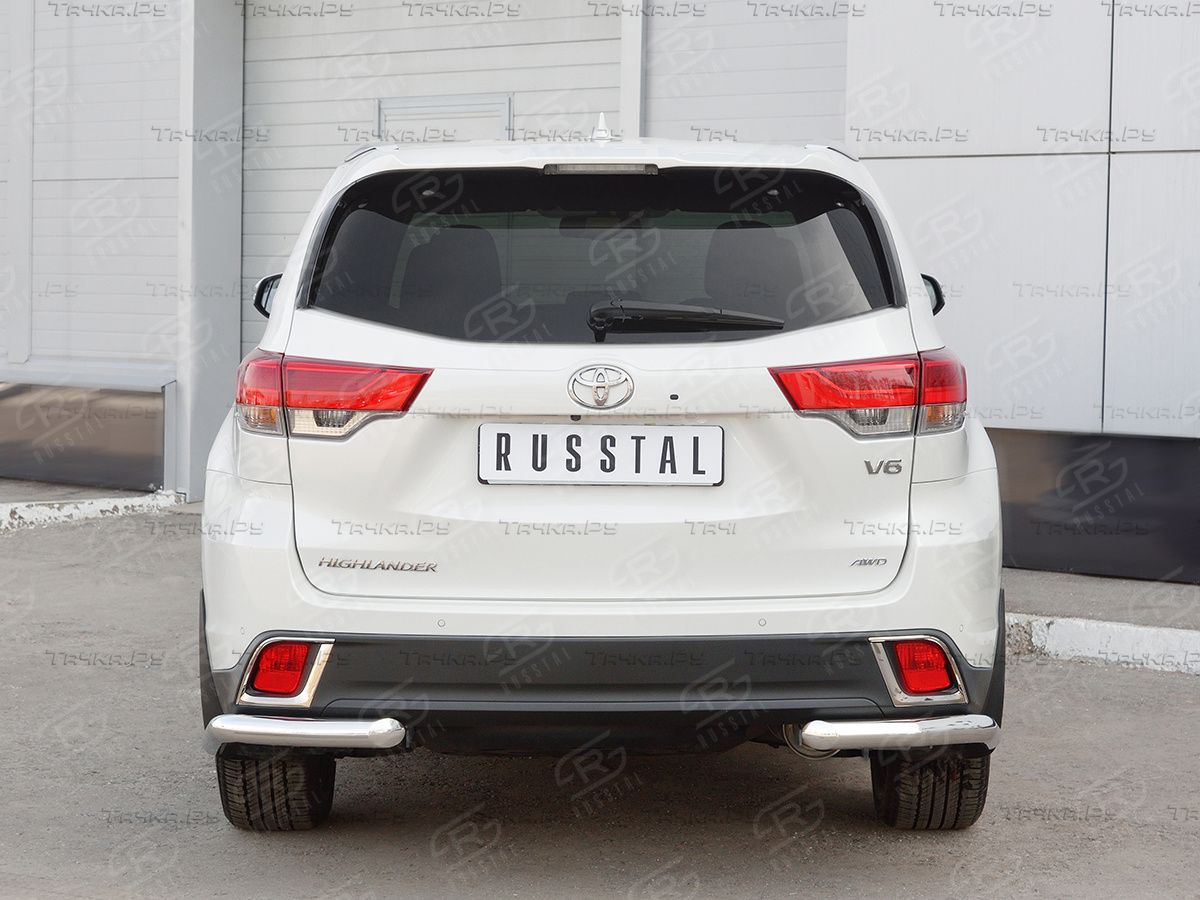 Защита RusStal заднего бампера уголки d63 секции для Toyota Highlander III 2016-2026. Артикул THRZ-002628