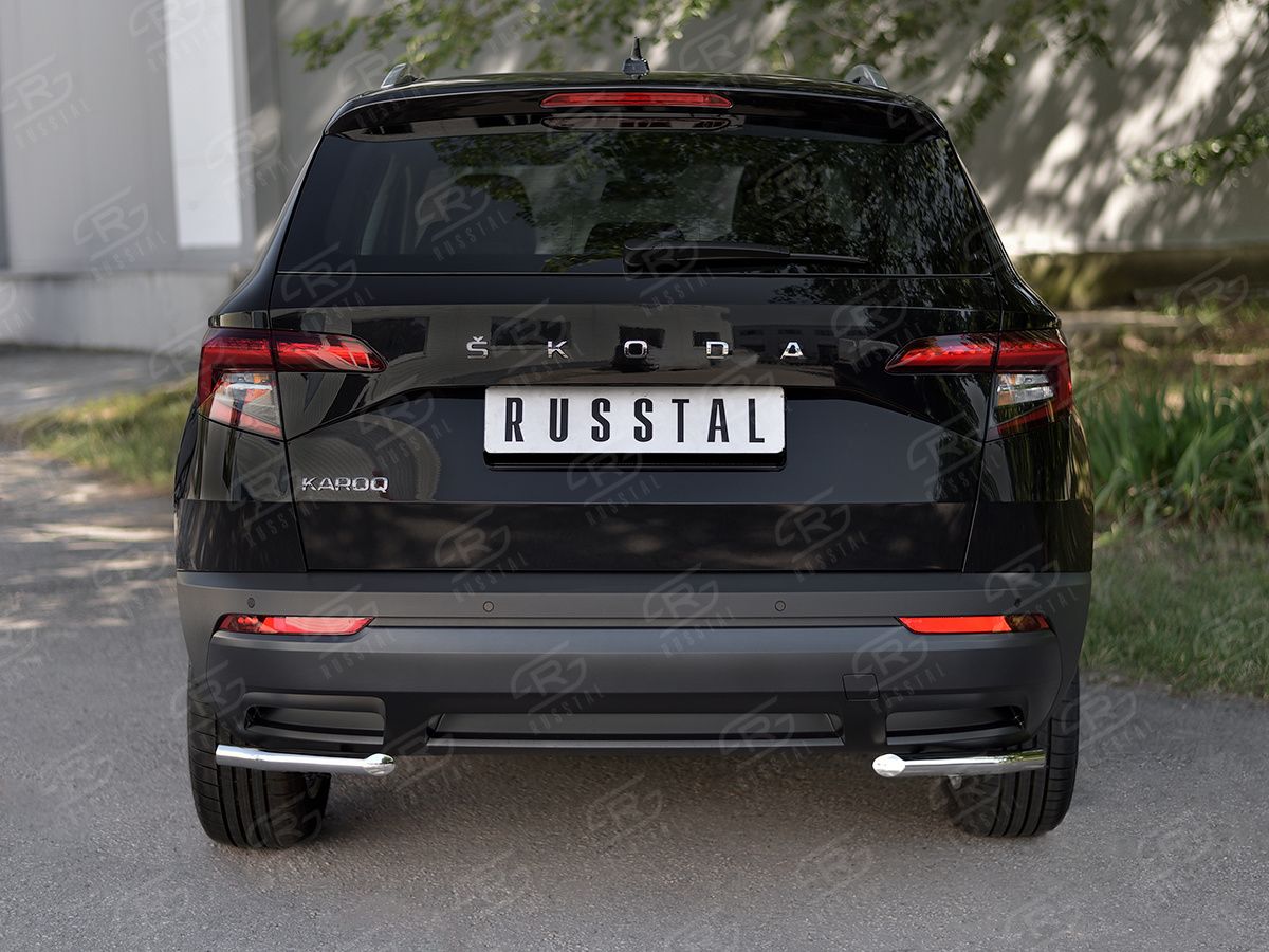 Защита RusStal заднего бампера уголки d42 (секции) для Skoda Karoq 2020-2026. Артикул SKKZ-003448