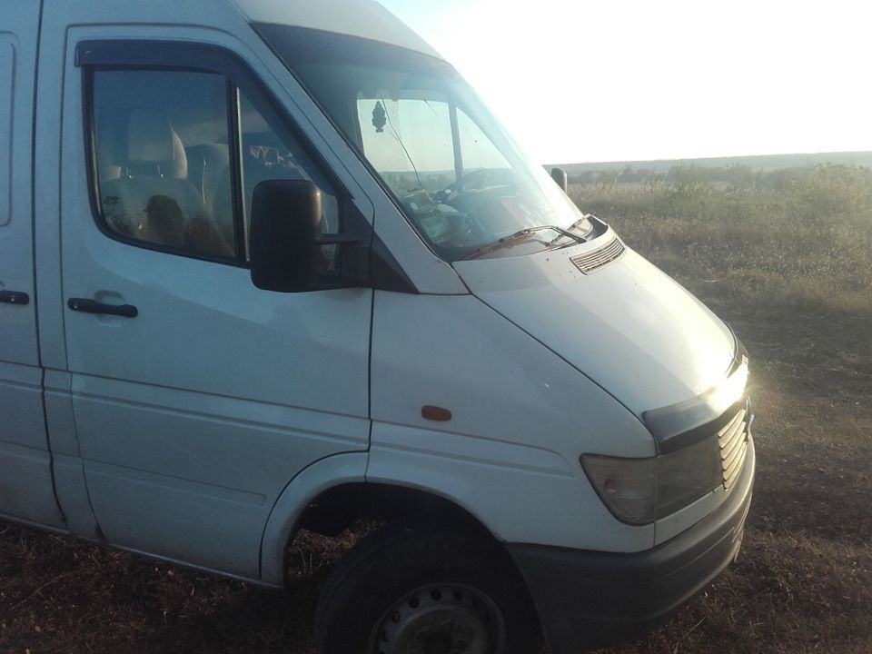 Дефлекторы Cobra Tuning для окон Volkswagen LT II 1995-2006. Артикул M30195