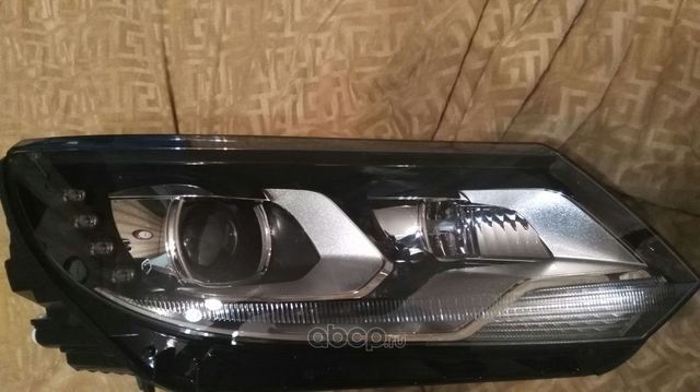 Фара передняя основная VAG. Артикул 5N1941754B