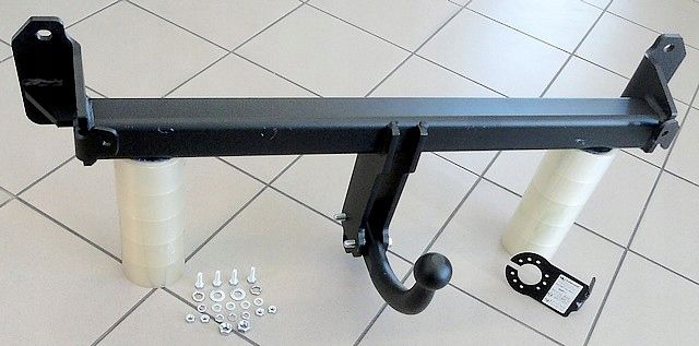 Фаркоп Steinhof для BMW 7 F01 2008-2015. Артикул B-078