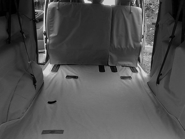 Защитный чехол AUTOSMSTUDIO "Maxi" в багажник автомобиля для Hyundai Starex TQ 2007-2015, черный. Артикул TP-H6-STR-MAXI-BL