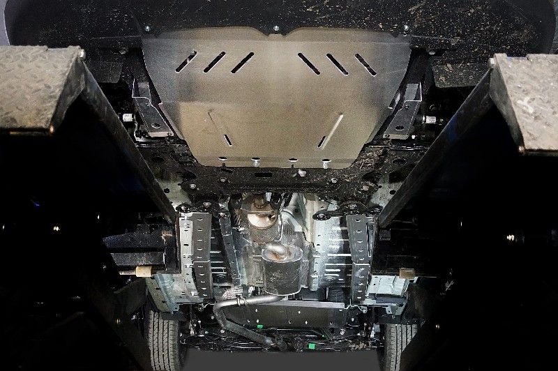 Защита алюминиевая ТСС (4 мм) для картера, КПП, двигателя правая - ГРМ и левая - КПП, топливопровода, бака, адсорбера Jaecoo J7 2023-2026. Артикул ZKTCC00638K