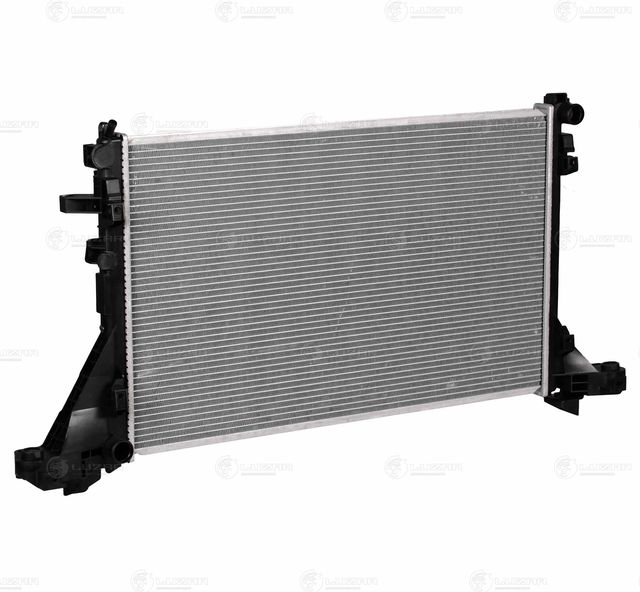 Радиатор охлаждения двигателя Luzar для Renault Master III 2010-2026. Артикул LRc 0967