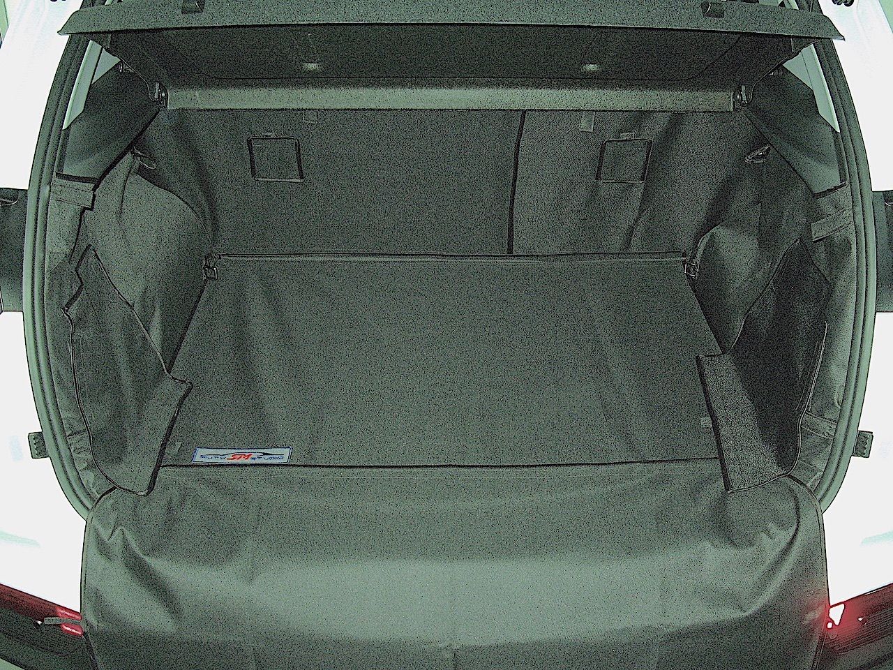 Защитный чехол AUTOSMSTUDIO "Maxi" в багажник автомобиля для Hyundai Creta GS 06.2015-07.2021, черный. Артикул TP-H9CR-MAXI-BL