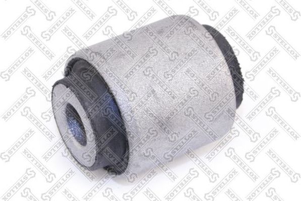 Сайлентблок переднего рычага подвески Stellox. Артикул 87-72015-SX